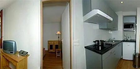 Résidence Odalys Le Rond Point Des Pistes Apartahotel 2*